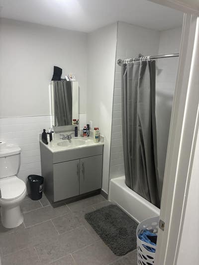 Lease Take-Over: Spacious Waterfront Studio Main Photo