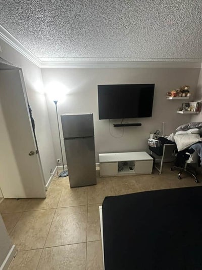 Renting a room in Deerfield  Main Photo