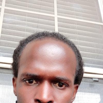 Professional Male seeks a small or large room Main Photo