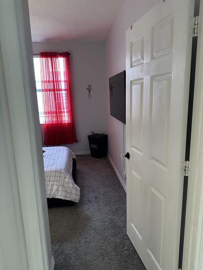 Gated community, home is clean and family friendly Main Photo