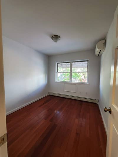 Unfurnished Room in Elmhurst, Queens Main Photo