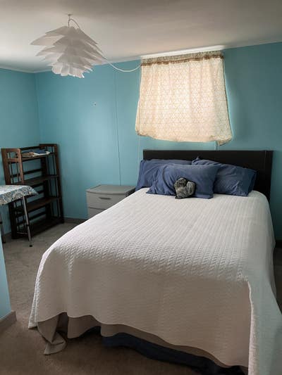 Quiet furnished room with bathroom  Main Photo