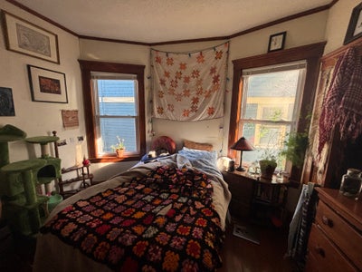 Sunny Private Bedroom near Franklin Park in JP Main Photo