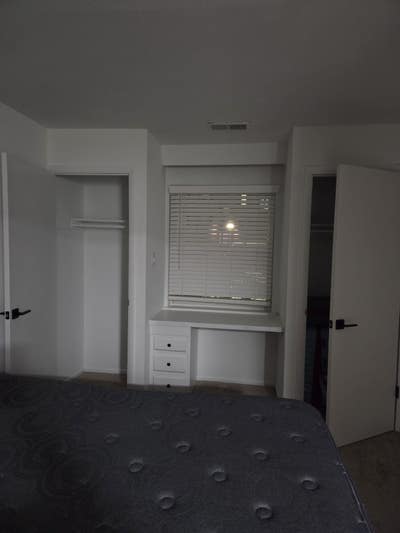 One furnished room for rent Main Photo