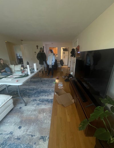 Roommate wanted - 2 bed 1 bath - Allston 3/1/26 Main Photo