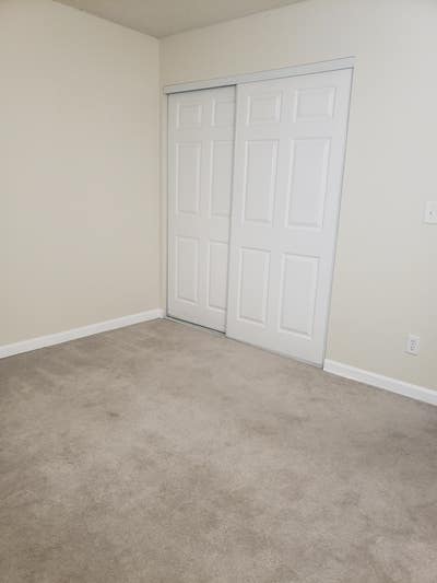 Room for rent with own bathroom Main Photo