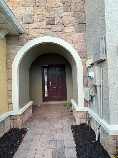 Roommate for townhouse  Main Photo