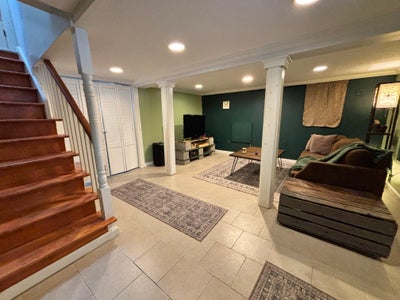 Private Suite in Maplewood Home  Main Photo