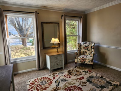 Well-organized, clean, peaceful home Main Photo