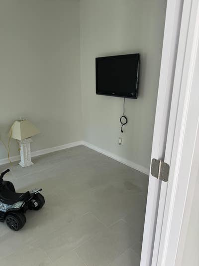 Efficiency for rent  Main Photo