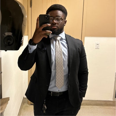 Looking for a clean and responsible roommate  Main Photo