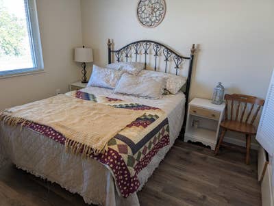 One room available in Sun City Main Photo