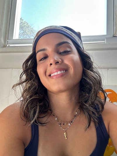 Hi, I am a teacher, female, aged 27. I am a p... Main Photo