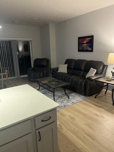 Spare bedroom and bathroom for rent  Main Photo