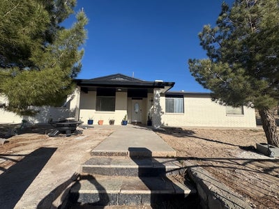 Ranch atmosphere with in 15 min El Paso area Main Photo