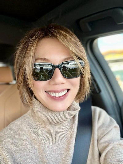 I am a professional female aged 54. I am self... Main Photo