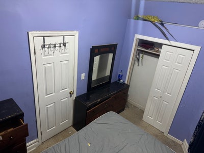 1 Room-1,500-1,800 .Prospect Park  Main Photo