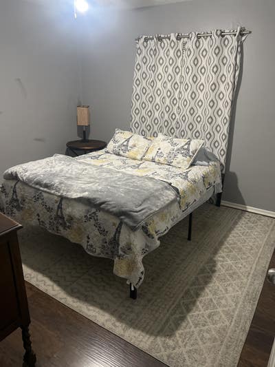 Room for rent - Close to Bandera & Hillcrest  Main Photo