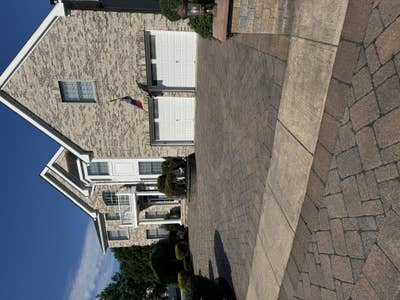 Share large house  Main Photo