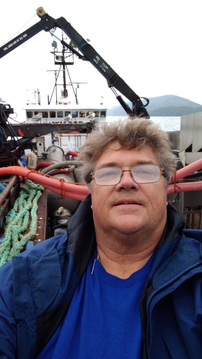 Professional Male seeks a small or large room Main Photo