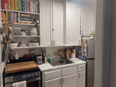 Cute, stylish studio+den one month rental! Main Photo