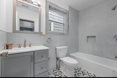 Room for Rent in Spacious 3 Bedroom Main Photo