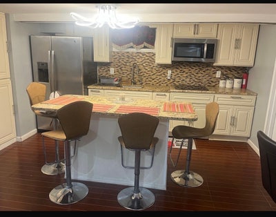 Room for rent  Main Photo