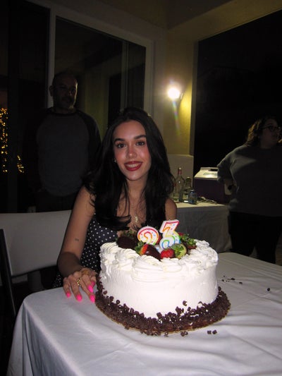 Female, 23, Needs Room, $2000, Move Soon Main Photo