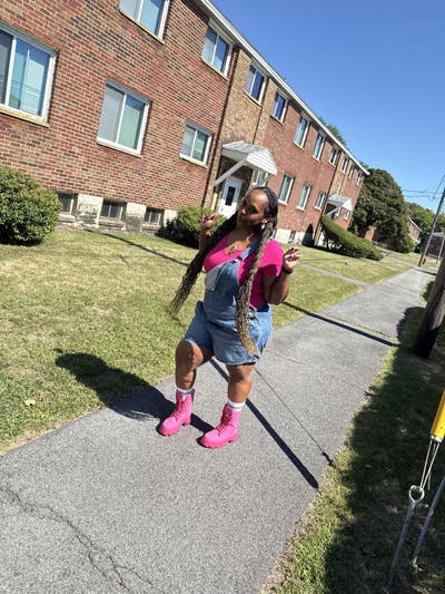 I am a female aged 45. I am looking for a sma... Main Photo