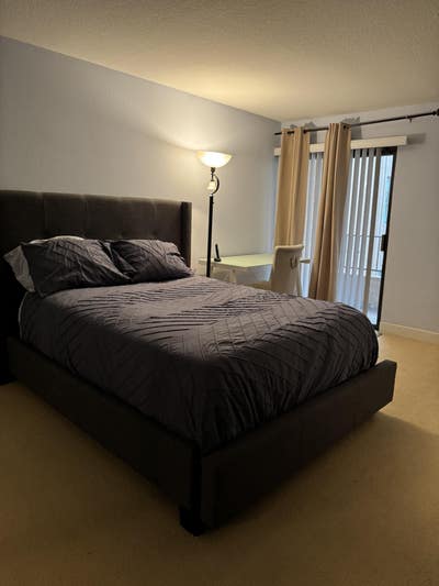 Fully Furnished Master Bedroom in WWood Main Photo