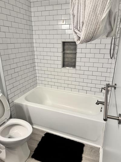 Furnished bedroom  Main Photo