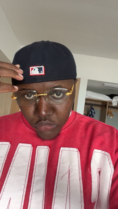 Professional Male seeks a small or large room Main Photo