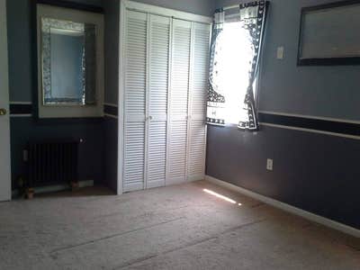 Sunny+Quiet Close to transportation +St Johns Univ Main Photo