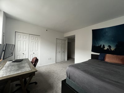 Waterfront Apartment overlooking Manhattan Main Photo