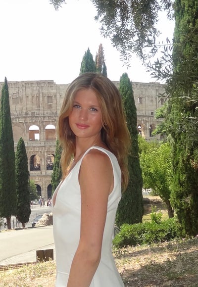 Looking for a Room in Manhattan for Summer!! Main Photo