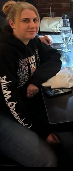 Looking for roommate  Main Photo