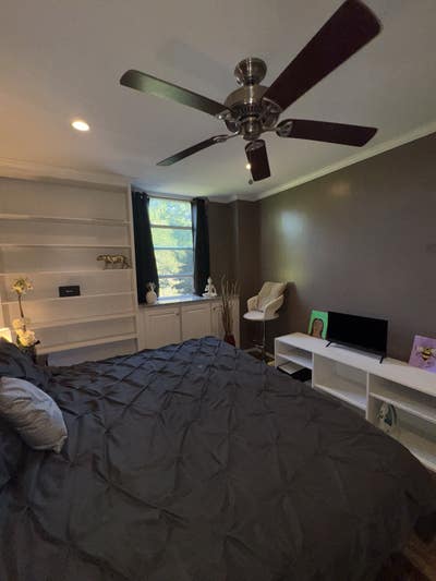 Private room buckhead Main Photo