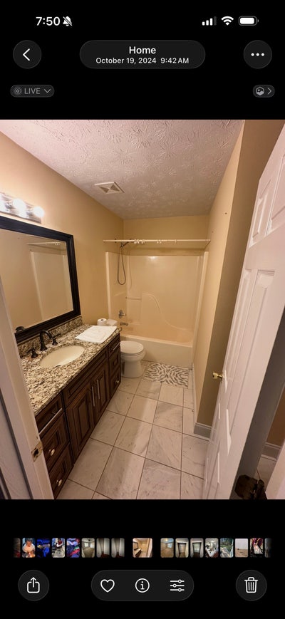 Private room near Mall of Georgia   Main Photo