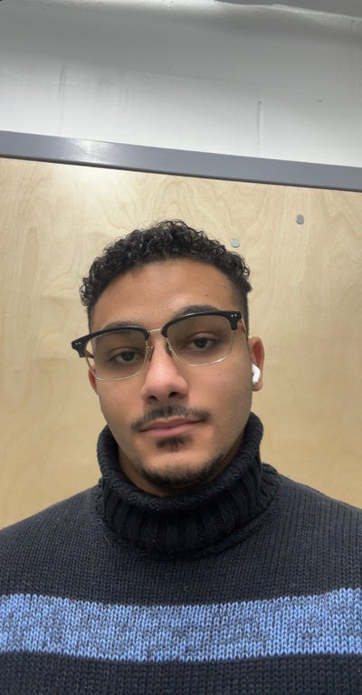 I am available to move as soon as possible an... Main Photo