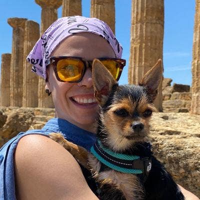 30 year old needs room for 300 dollars now Main Photo