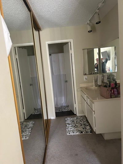 Room for rent Main Photo