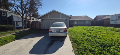 3 Bedrooms with shared bathroom available in Rosem Main Photo