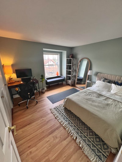 Private 1 Br/1Ba, laundry, parking, transit, river Main Photo