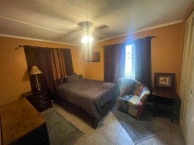 Beautiful home located in Deerfield b2/1 Main Photo