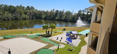 Small and cozy  room with privet bathroom Main Photo
