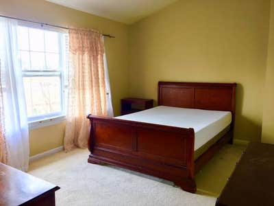 Utilities High Wifi included Master Bedroom  Main Photo