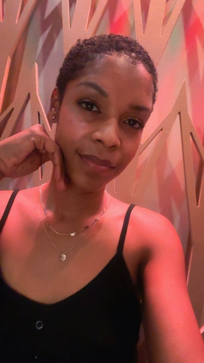 Professional Female seeks a small or large room Main Photo