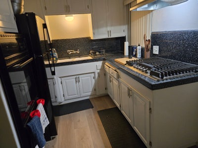 Room Available In Quiet Neighborhood in North Park Main Photo