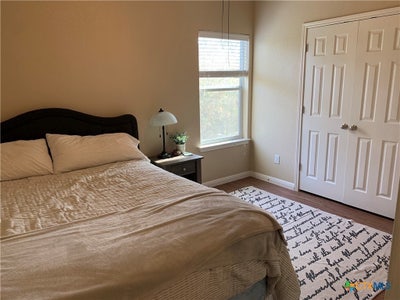 Room (or 2) in Townhome rental Main Photo