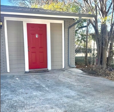 Efficiency apartment Main Photo